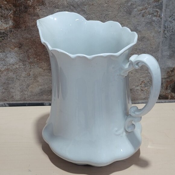 Johnson Brothers England White Porcelain Pitcher Scalloped Wavy Rim Base - Picture 12 of 13